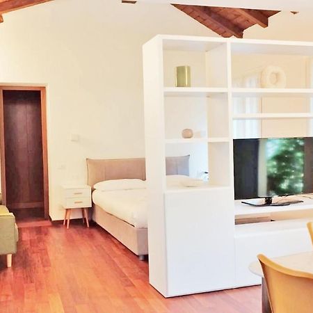 Appartamento Le Guglie In Piazza Castello - Centro Storico Милано Екстериор снимка